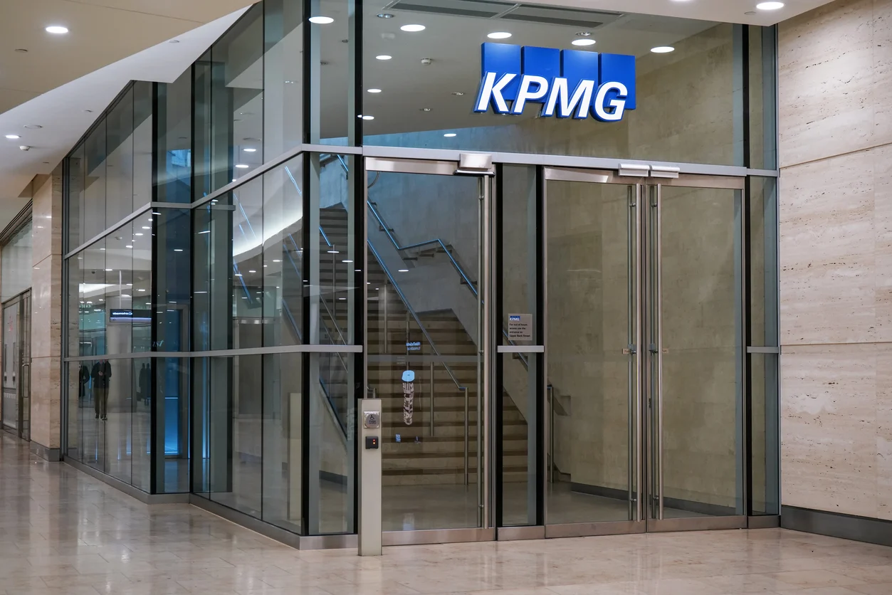 KPMG's AI Report Had 40 of 45 Fabricated Citations — GPTZero Calls It 'Vibe Citing'